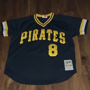 Mitchell & Ness Pittsburgh Pirates Willie Stargell Jersey size L.44. NWOT.